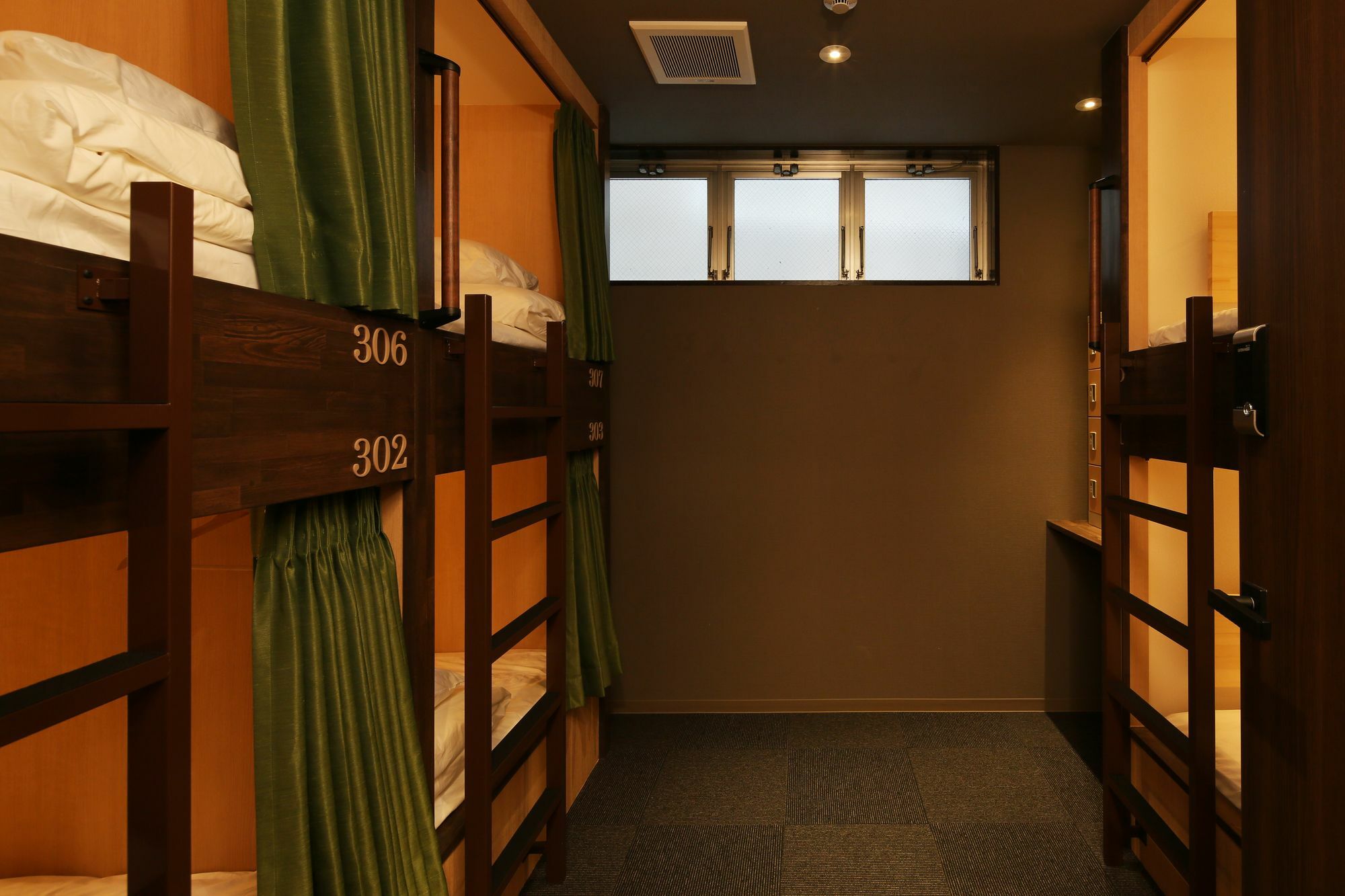 Iloha Hostel Namba Shinsaibashi Oszaka Kültér fotó
